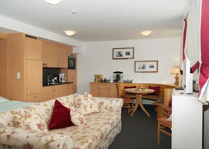 Kirchdach 145 - Naviser Huette * Navis